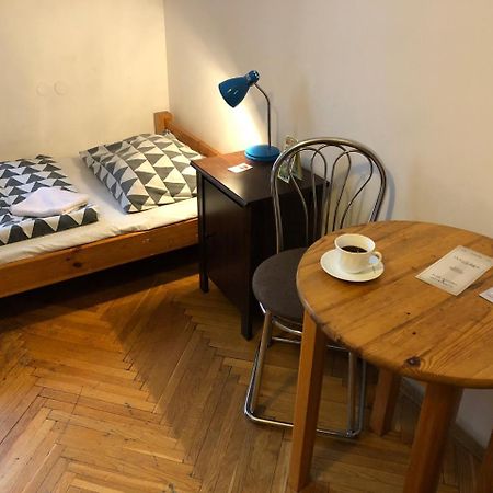 Hostel Bemma - Ozonowane Pokoje Wrocław Exteriör bild