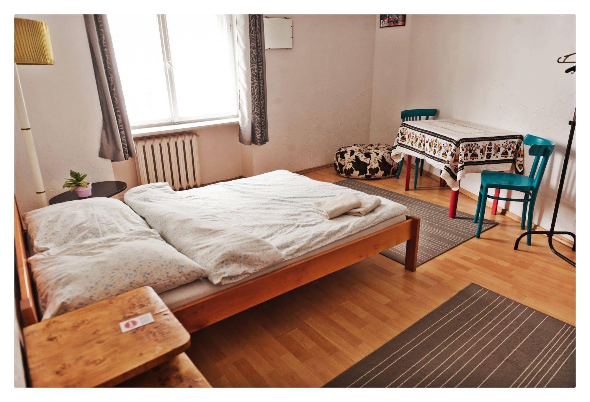Hostel Bemma - Ozonowane Pokoje Wrocław Exteriör bild