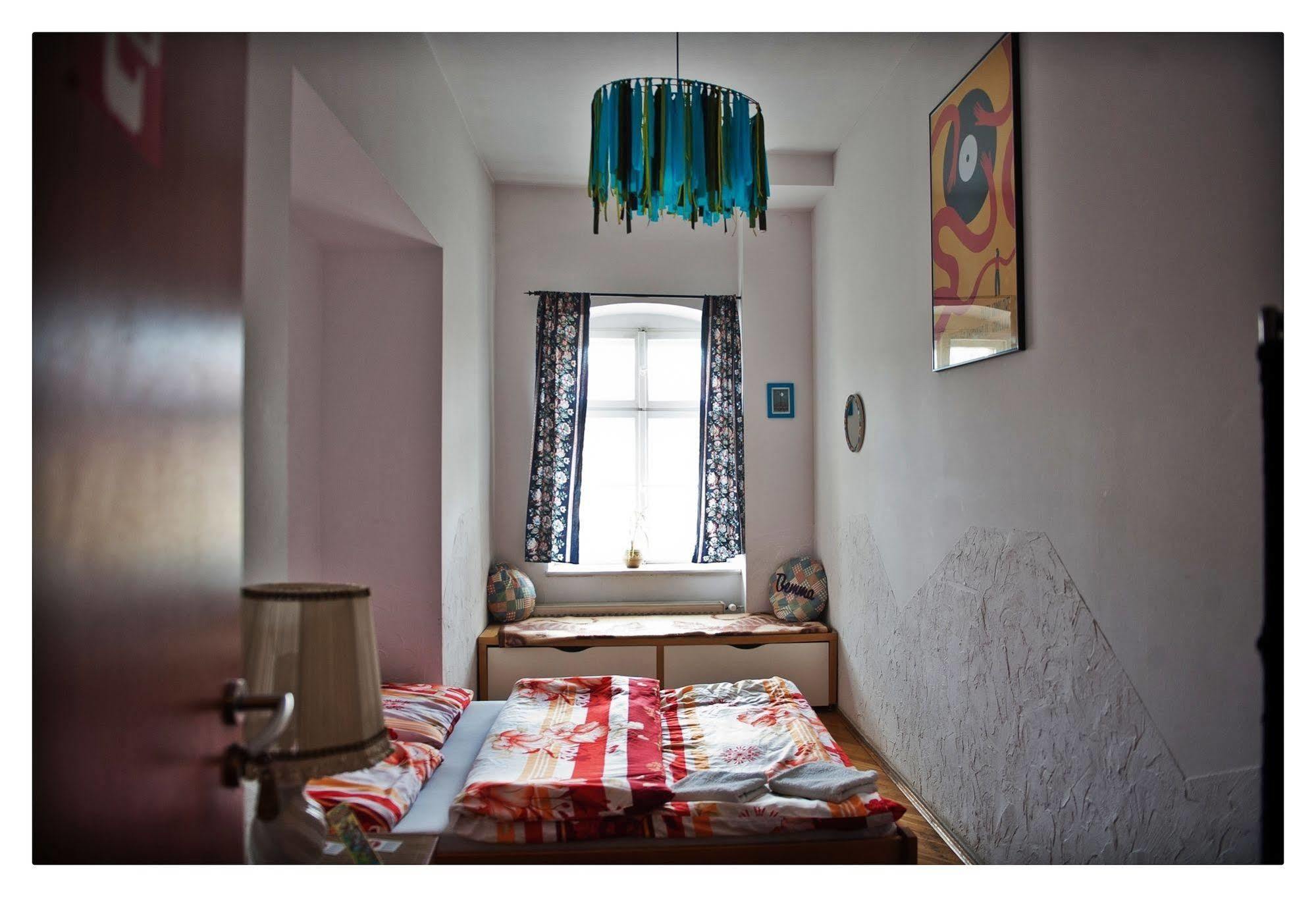 Hostel Bemma - Ozonowane Pokoje Wrocław Exteriör bild