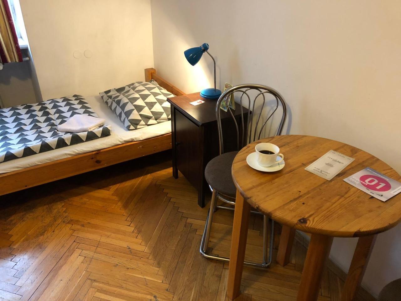 Hostel Bemma - Ozonowane Pokoje Wrocław Exteriör bild